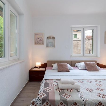 Filomena Rooms Trogir Exterior foto