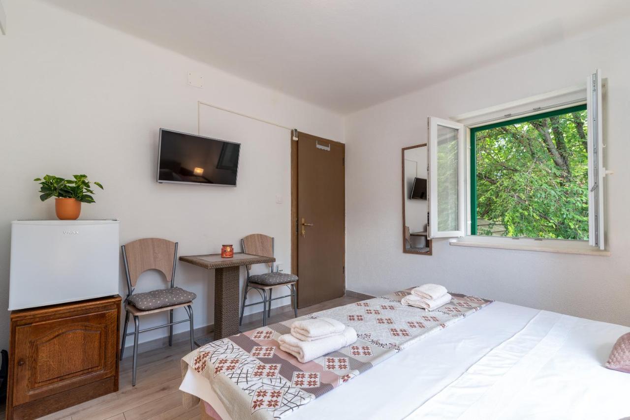 Filomena Rooms Trogir Exterior foto