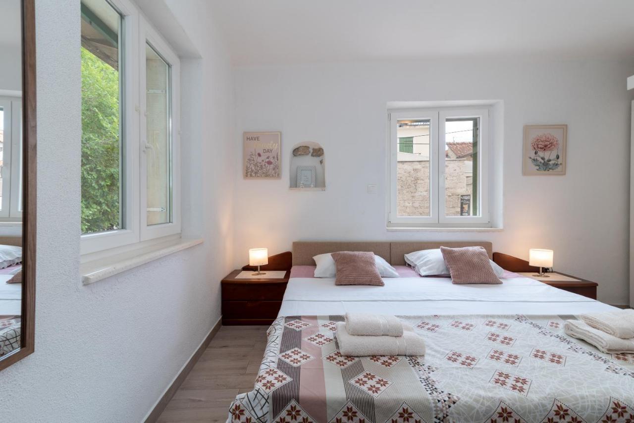Filomena Rooms Trogir Exterior foto