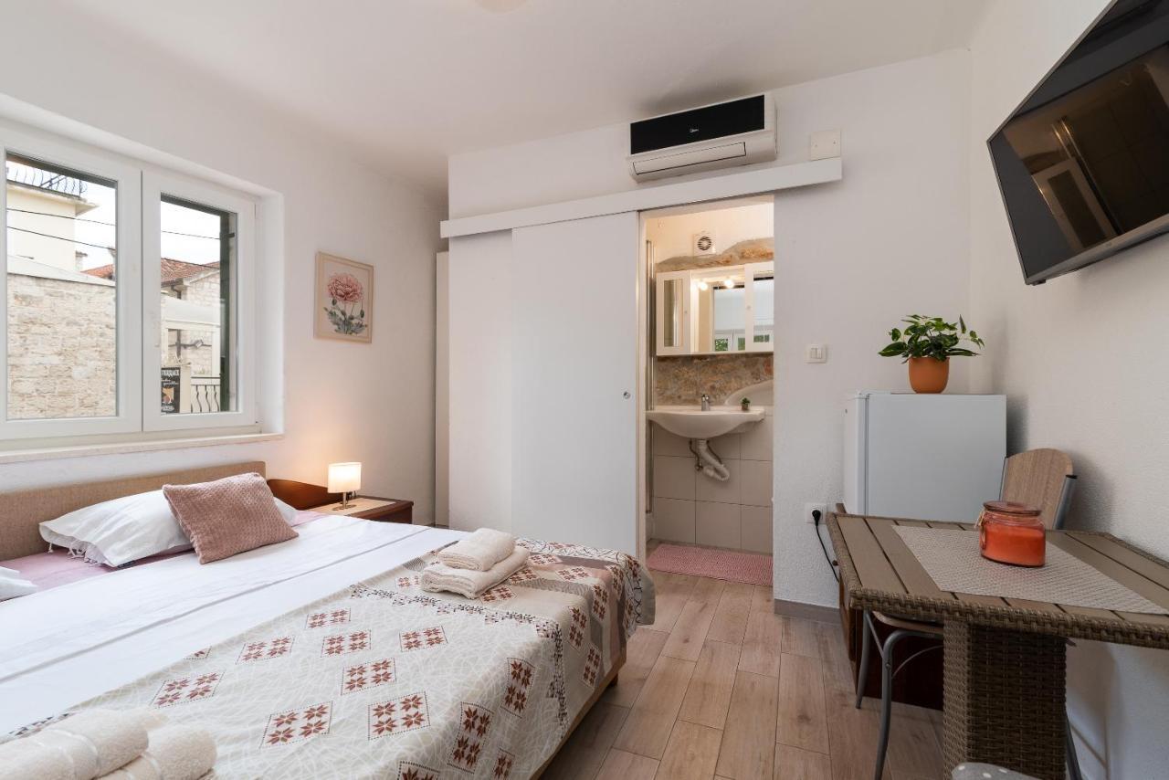 Filomena Rooms Trogir Exterior foto